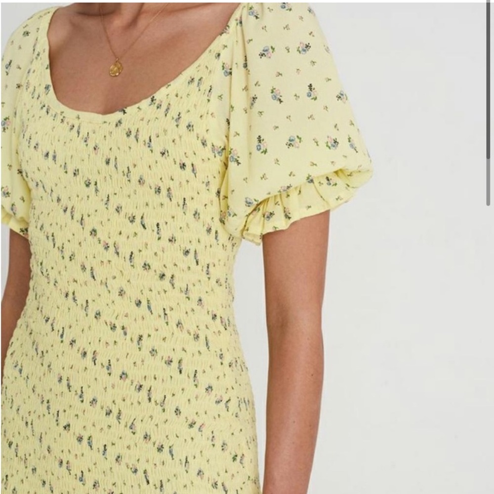 Faithfull The Brand Yellow Floral Smocked Puff Sleeve Fitted Mini Dress size 8 - Picture 3 of 10